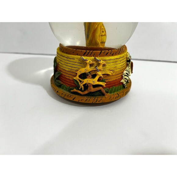 Disney The Lion King RARE Musical Snow Globe "HAKUNA MATATA" Simba - Picture 4 of 7